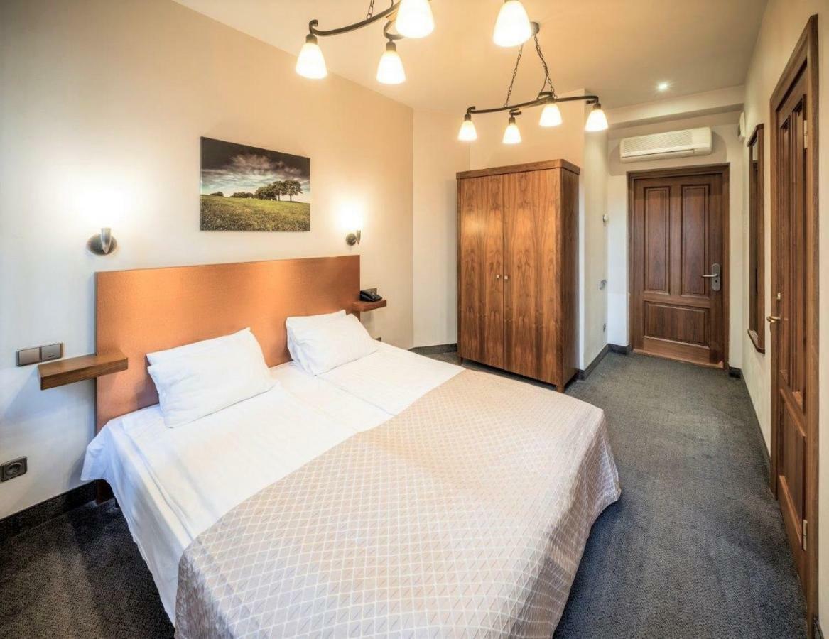 Rija Riga City Hotel エクステリア 写真